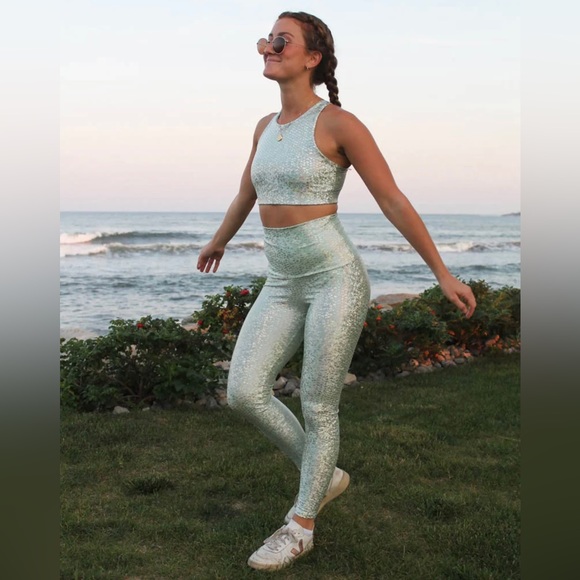 NWT Emily Hsu Designs Mint Mermaid Sneaker Length Leggings - Picture 5 of 13